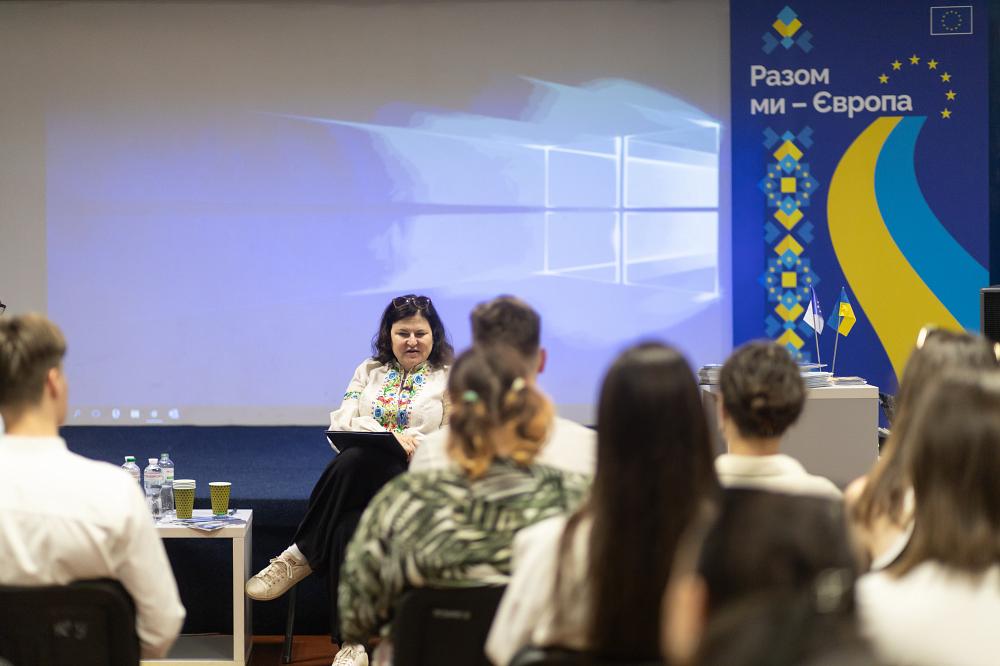 Communicating about the EU for Ukraine, communicating about Ukraine for the EU photo